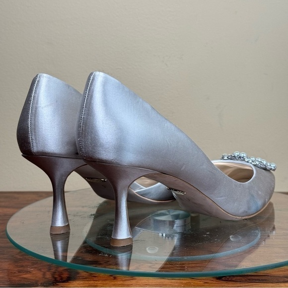 Badgley Mischka Fabia Kitten Heels - Picture 8 of 17